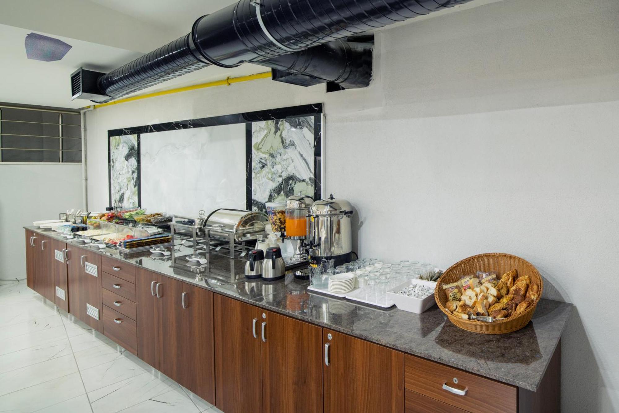 Istanbul Efes Hotel エクステリア 写真